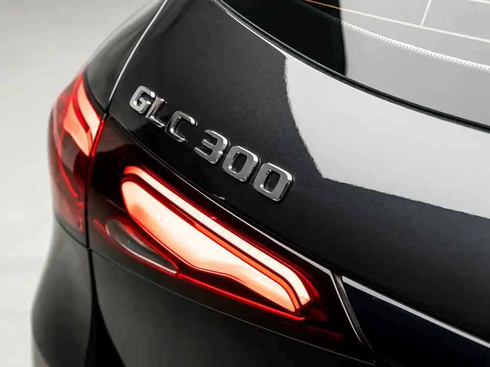 2024 Mercedes GLC 300 4Matic, August 2029 Mercedes Warranty + Service Contract, Low KMs, GCC - Image 6