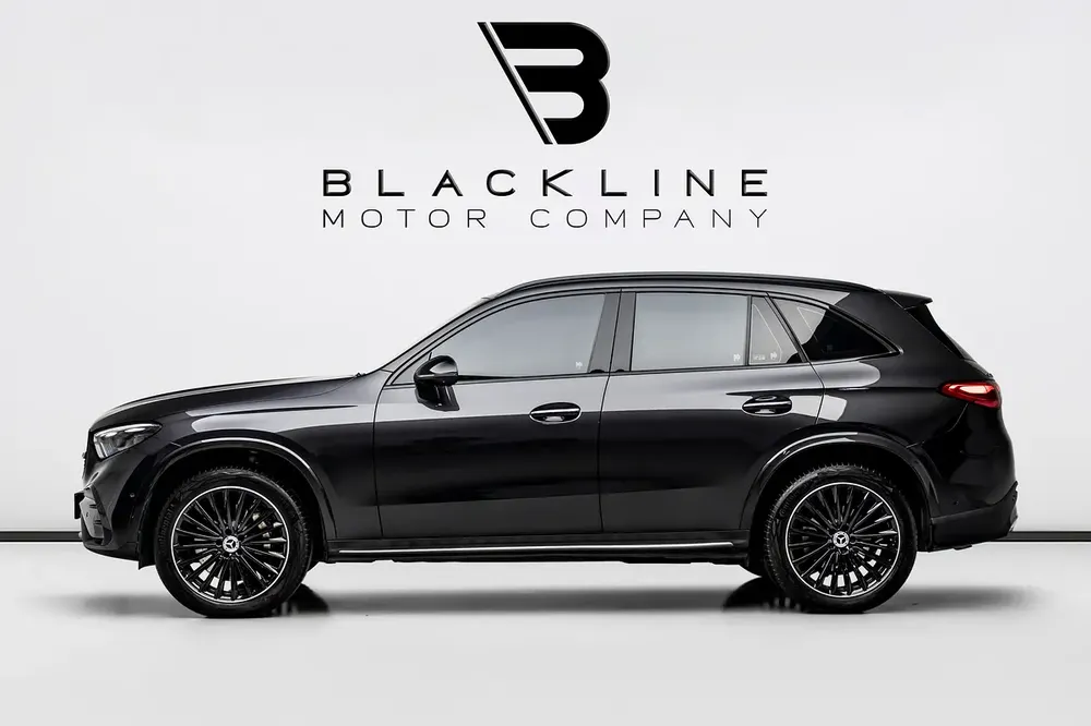 2024 Mercedes GLC 300 4Matic, August 2029 Mercedes Warranty + Service Contract, Low KMs, GCC - Image 7
