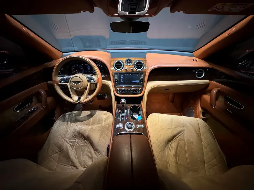 Bentley Bentayga W12 Mulliner 2016 | European Specs | Pristine Condition - Image 11