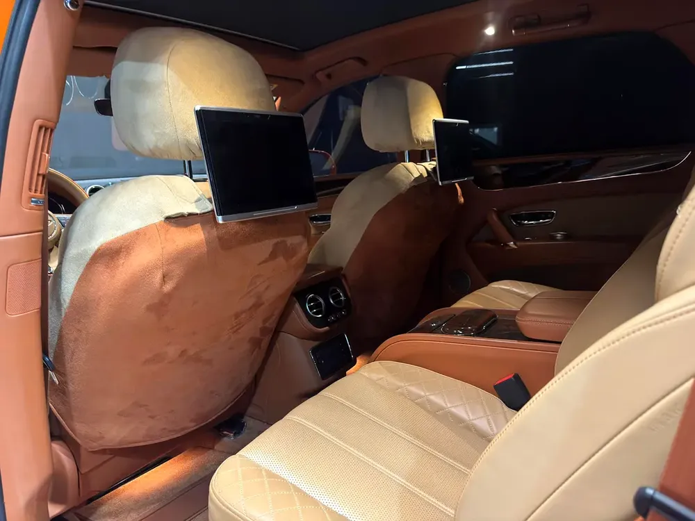 Bentley Bentayga W12 Mulliner 2016 | European Specs | Pristine Condition - Image 13