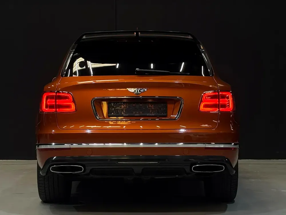 Bentley Bentayga W12 Mulliner 2016 | European Specs | Pristine Condition - Image 16