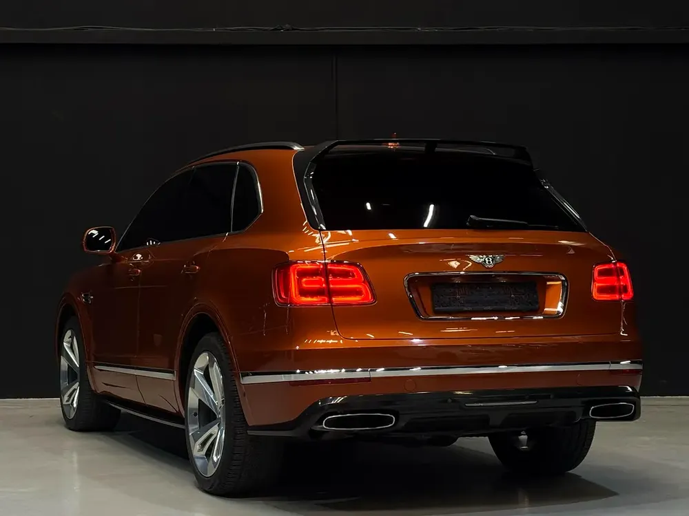 Bentley Bentayga W12 Mulliner 2016 | European Specs | Pristine Condition - Image 4