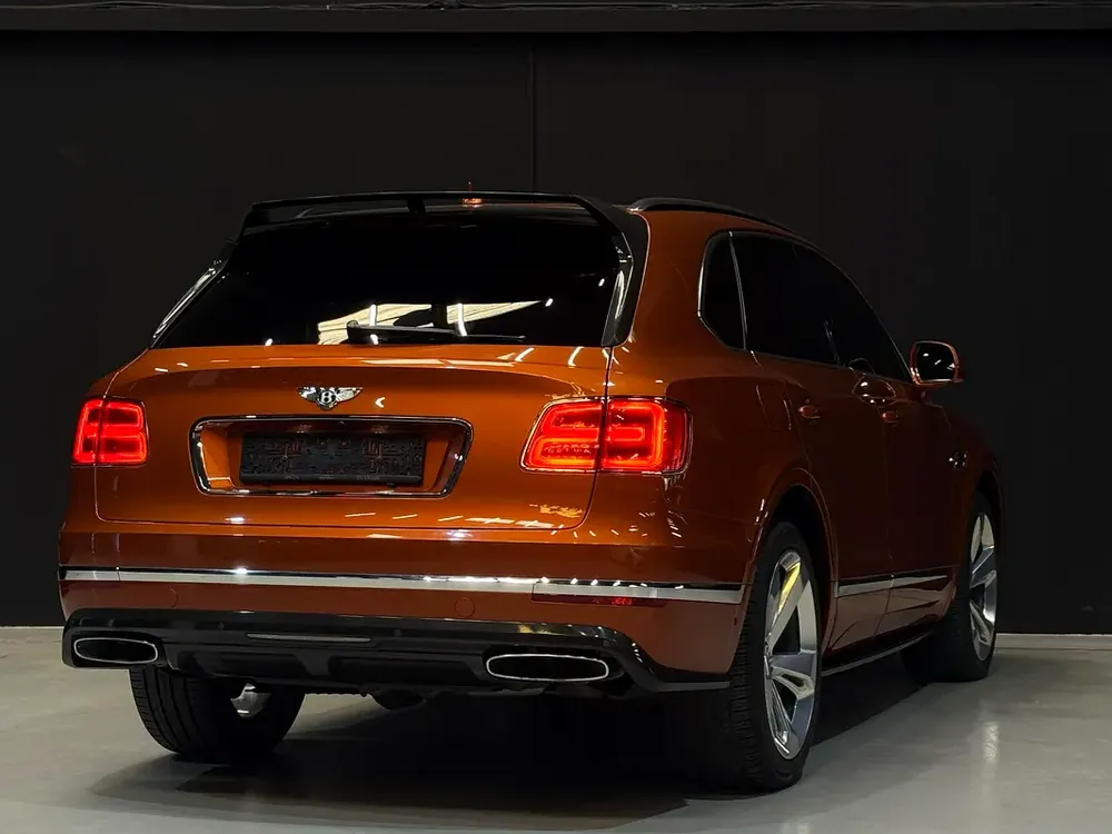 Bentley Bentayga W12 Mulliner 2016 | European Specs | Pristine Condition - Image 6