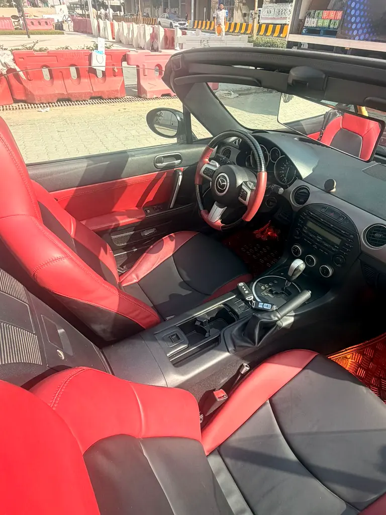 2009 Mazda MX-5 Miata  Hardtop Convertible GCC - Image 13