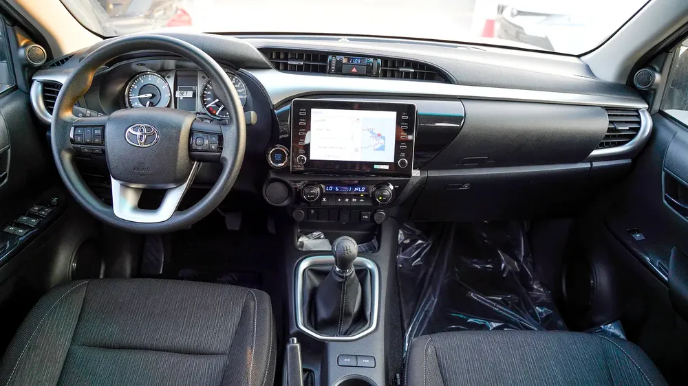 Toyota Hilux Double Cab 2.7L PETROL  4x2 Manual Transmission - Image 13