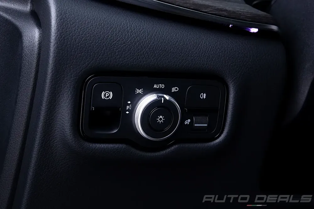 2025 Mercedes Benz V300 | GCC | Warranty | Brand New | 8 Seater - Image 14
