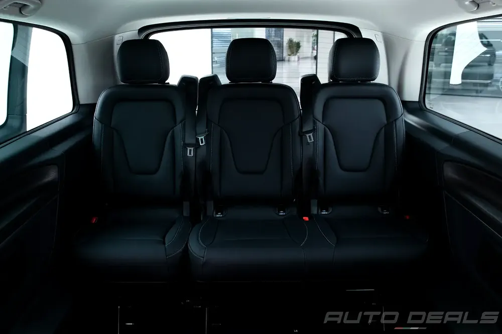 2025 Mercedes Benz V300 | GCC | Warranty | Brand New | 8 Seater - Image 17