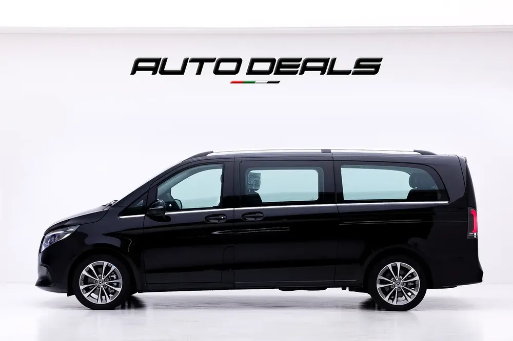 2025 Mercedes Benz V300 | GCC | Warranty | Brand New | 8 Seater - Image 4