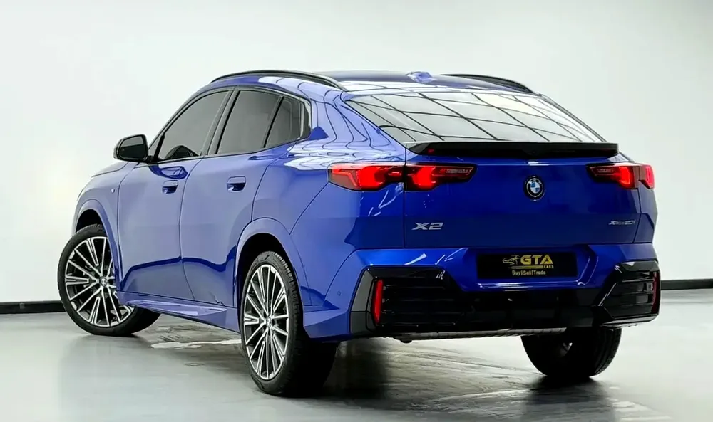 2025 BMW X2 xDrive20i Premium, 2030 BMW Warranty + Service Pack, Very Low Km, GCC - Image 6