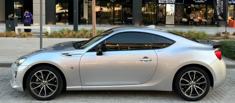 OUR TOYOTA 86 IS AS NEW, LOW IN MILEAGE, HIGH IN ADRENALINE AND FULLY SERVICED BY AL FUTTAIM DEALER - Image 8