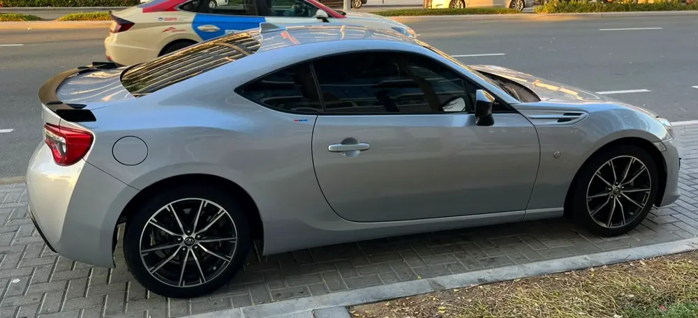 OUR TOYOTA 86 IS AS NEW, LOW IN MILEAGE, HIGH IN ADRENALINE AND FULLY SERVICED BY AL FUTTAIM DEALER - Image 9