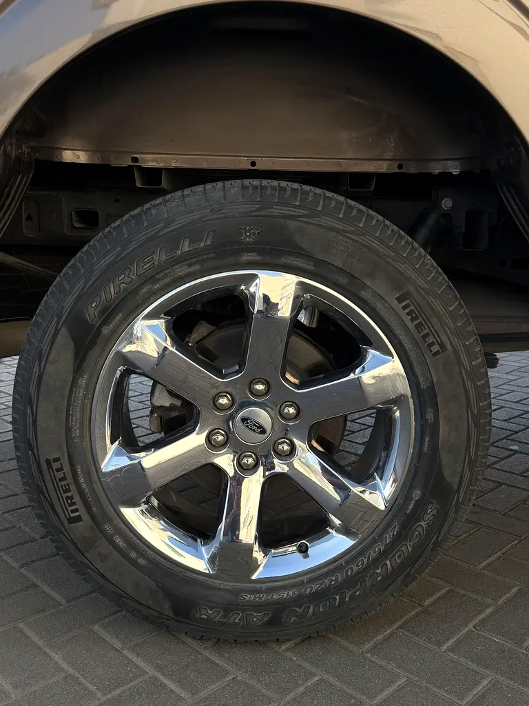 Ford F-Series Pickup XLT 2022, American Specs - Image 9