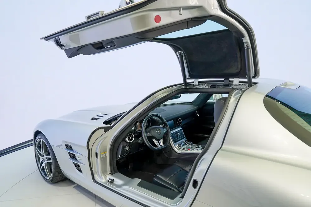 SLS AMG | SILVER/BLACK | WARRANTY AVAILABLE - Image 11