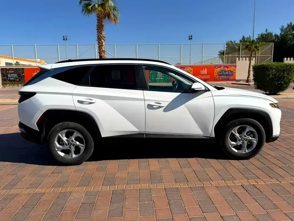2023 Hyundia Tucson - Image 5