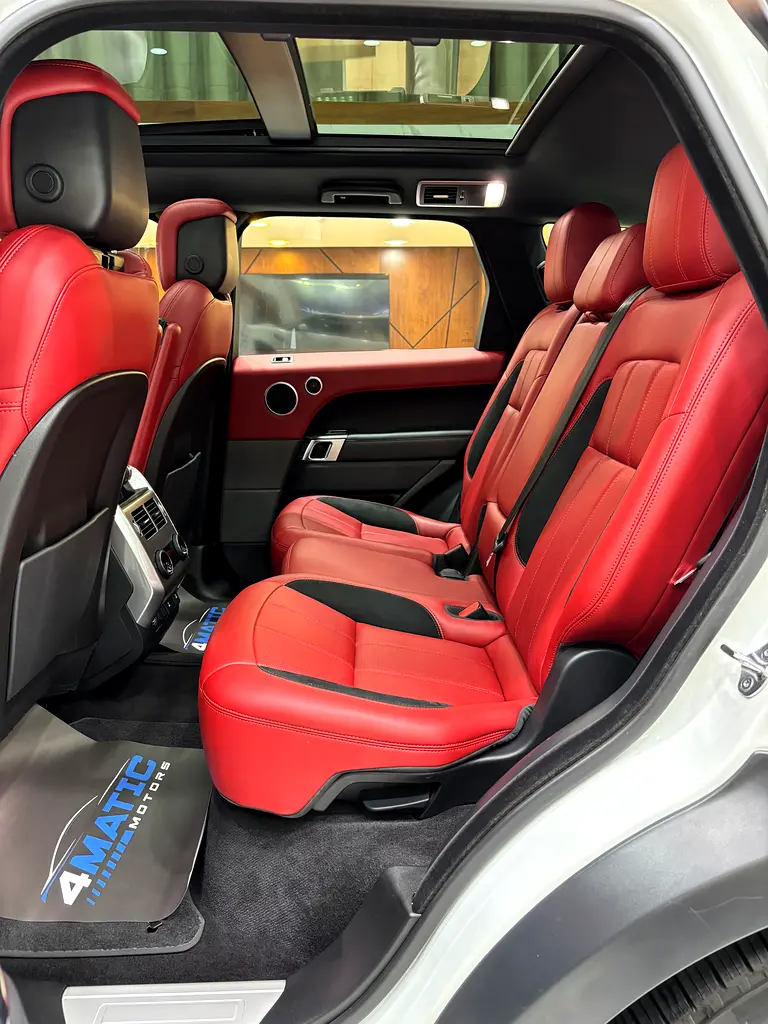 Range Rover Sport HSE - Image 11