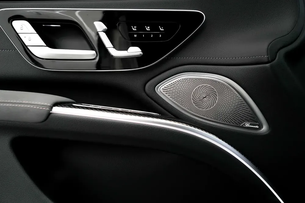 2022 MERCEDES EQS 580 4MATIC / GCC / BURMESTER / DEALER WARRANTY AND SERVICE - Image 14
