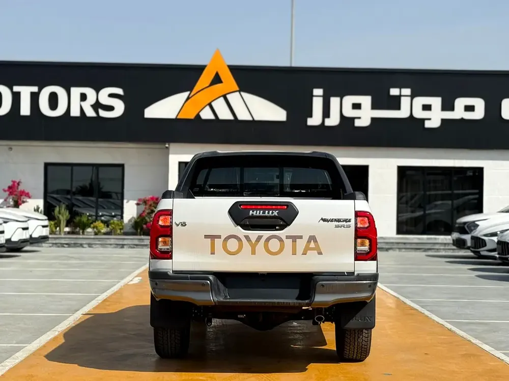 Toyota Hilux Adventure 2026 FULL OPTION 4.0L - GCC Specs - Brand New! - Image 4