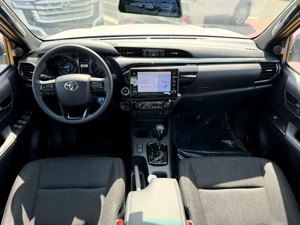 Toyota Hilux Adventure 2026 FULL OPTION 4.0L - GCC Specs - Brand New! - Image 5