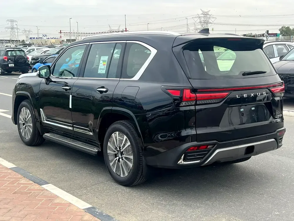 Lexus LX 700h Signature 2026 GCC Specs - Image 8