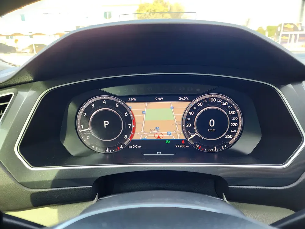 Volkswagen Tiguan 4Motion 2.0 Sport 2018 Model GCC Specs With Full Service History From Agency - Image 13