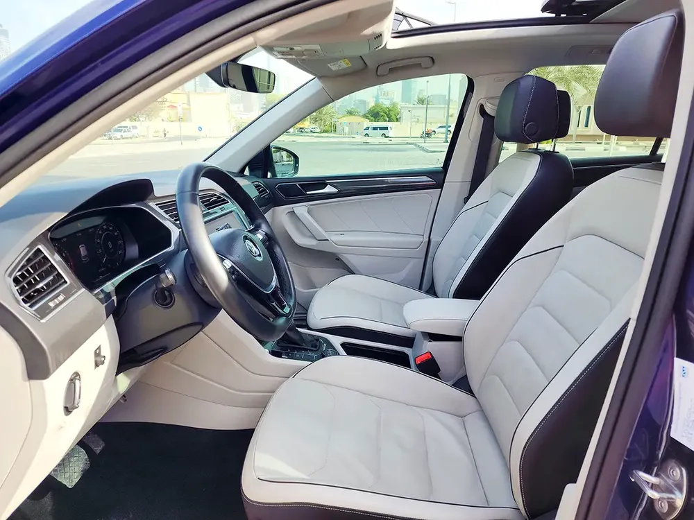 Volkswagen Tiguan 4Motion 2.0 Sport 2018 Model GCC Specs With Full Service History From Agency - Image 7