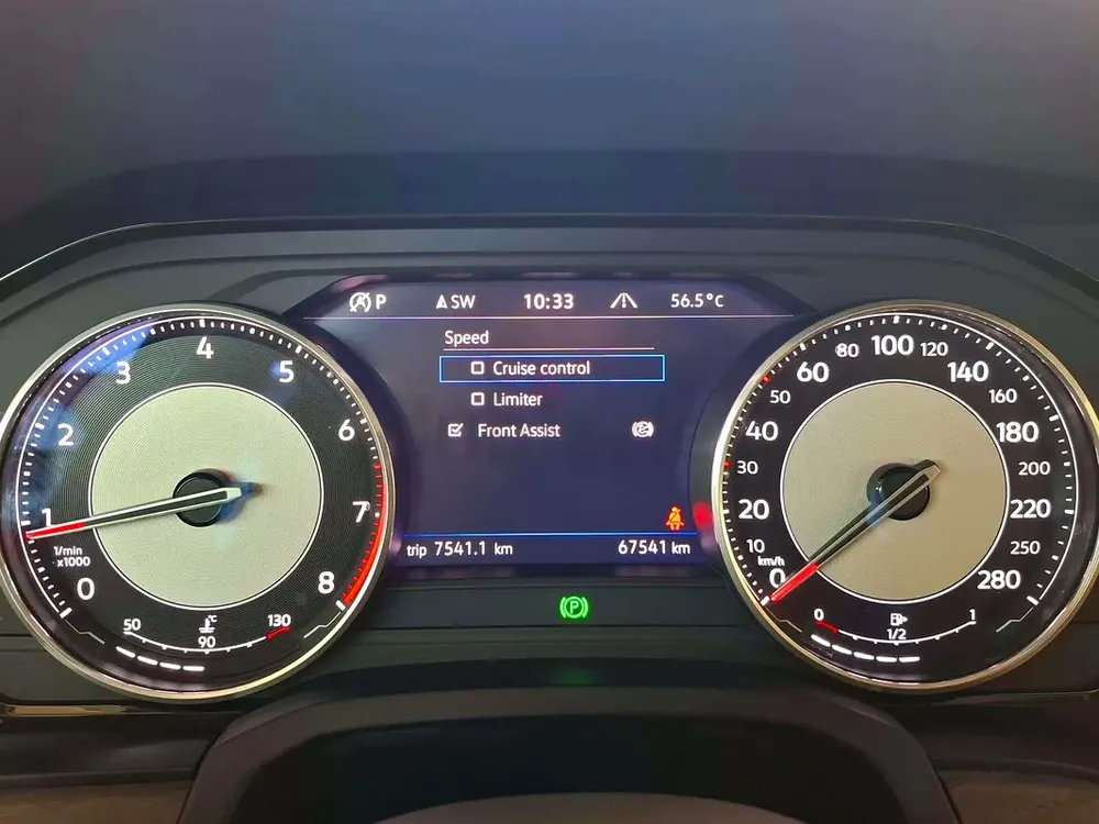 AED 1672/month | 2021 Volkswagen Touareg Atmosphere | GCC Specs | Ref#474284 - Image 14