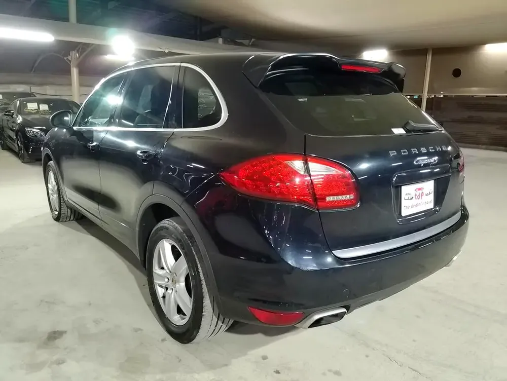 PORSCHE CAYENNE S 2012 4.8L | BLACK LEATHER SEATS | KEYLESS START | POWER SEATS | SEAT HEATER - Image 4