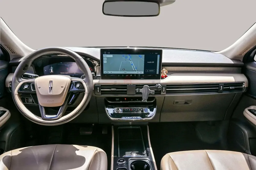 AED 1748/month | 2023 Lincoln Corsair  | GCC Specs | Ref#452843 - Image 8