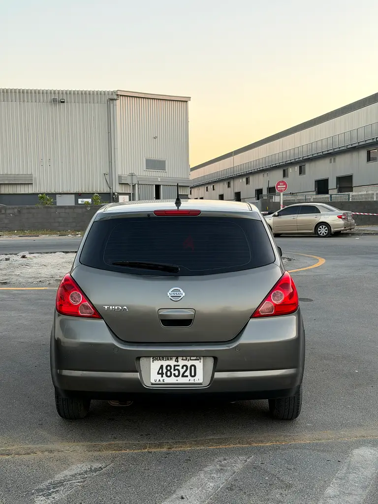 Nissan Tiida 2009 Japanese Specs - Well Maintained Compact Hatchback - Image 4