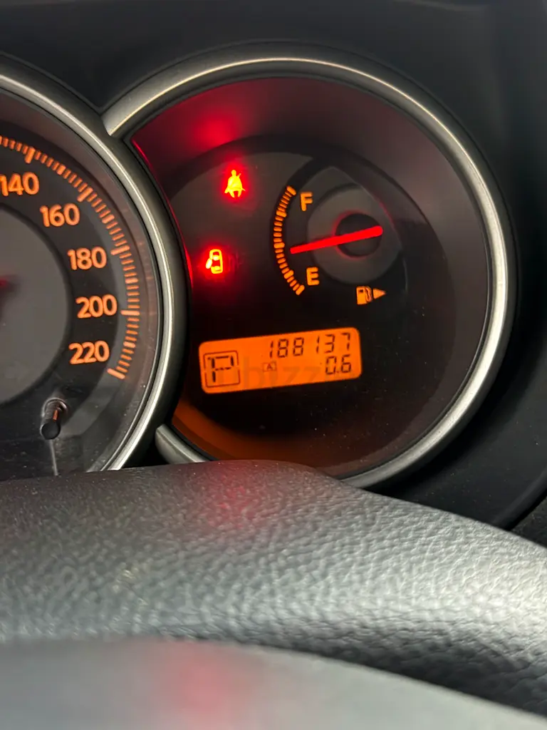 Nissan Tiida 2009 Japanese Specs - Well Maintained Compact Hatchback - Image 8