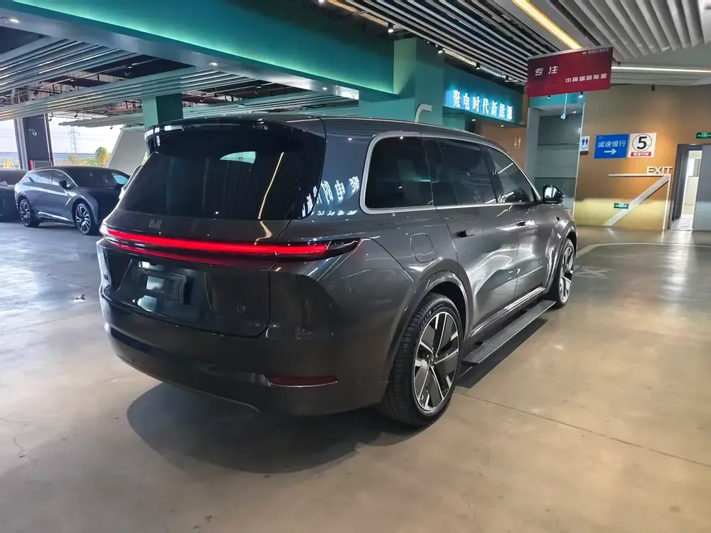 2025 Lixiang L9ultra - Image 4