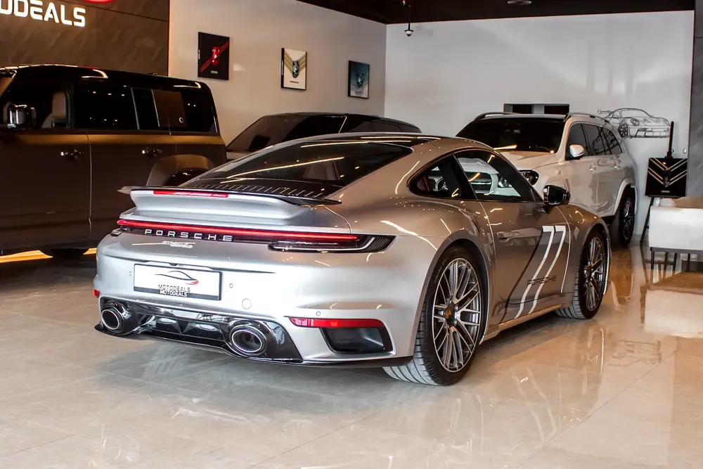 2021 Porsche 911 Turbo | 54,000 KM ONLY  | GCC Specs | Under Warranty  Service Contract - Image 16
