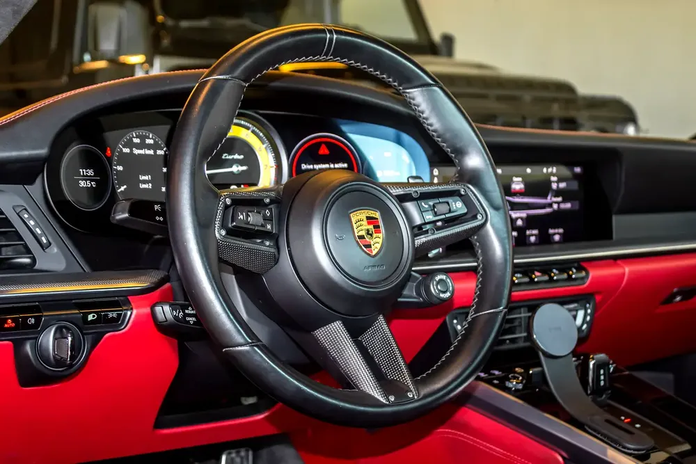 2021 Porsche 911 Turbo | 54,000 KM ONLY  | GCC Specs | Under Warranty  Service Contract - Image 6