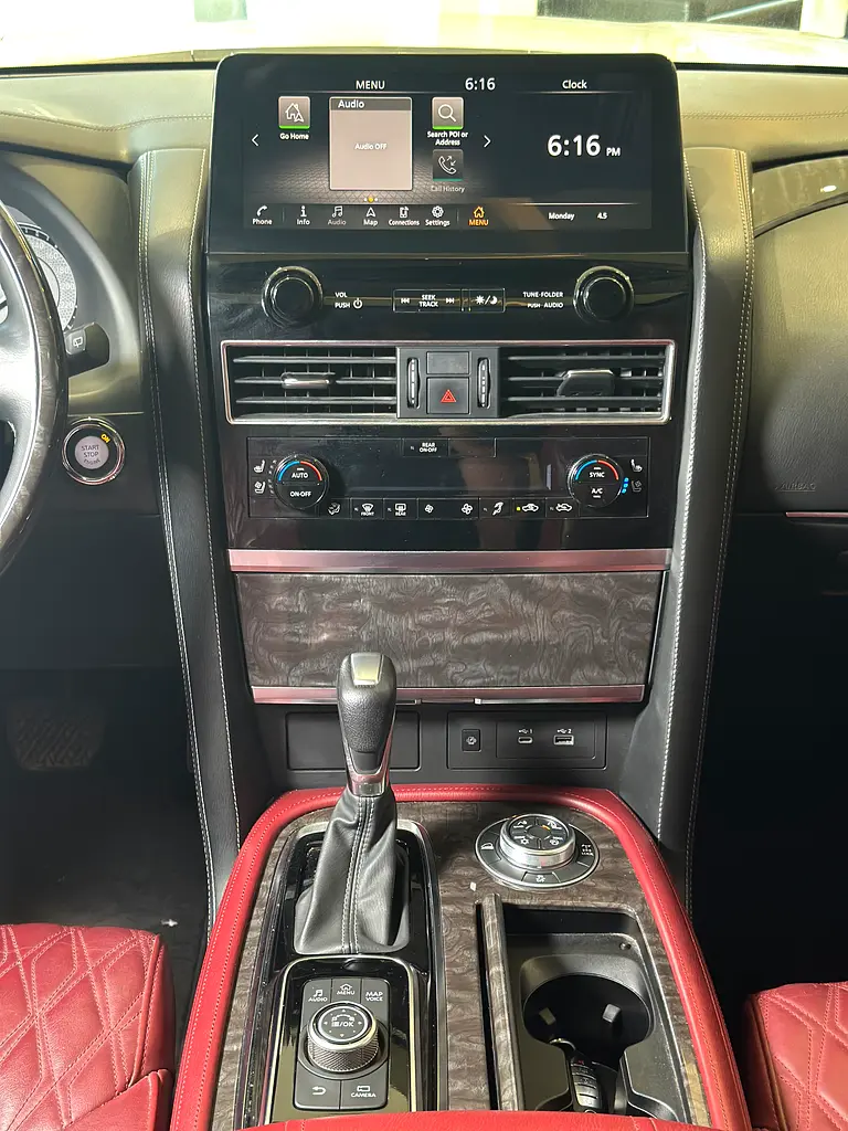 2023 Nissan Patrol SE Platinum - GCC Specs - Like New! - Image 10