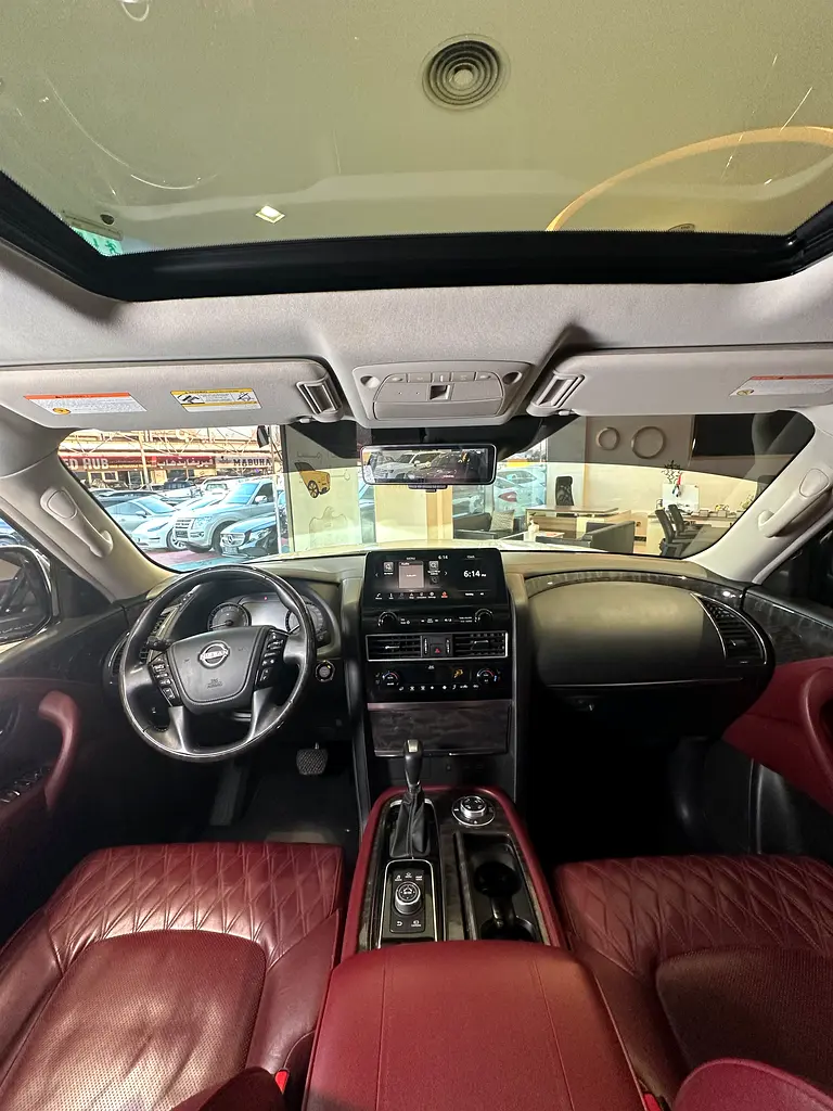 2023 Nissan Patrol SE Platinum - GCC Specs - Like New! - Image 11