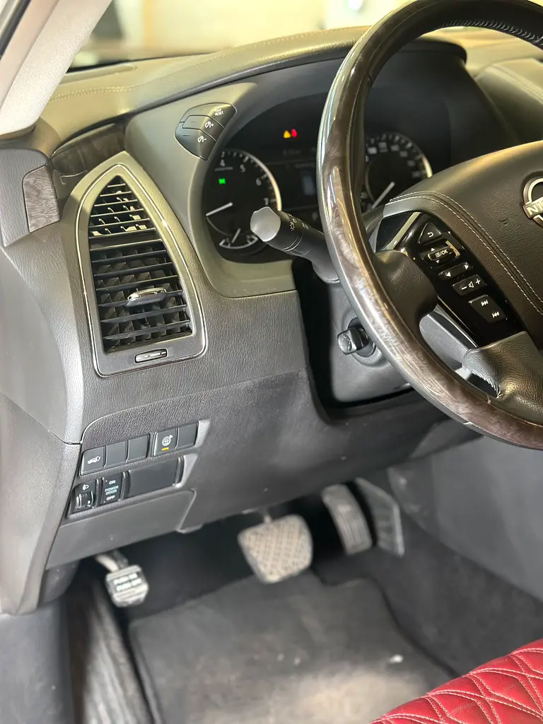 2023 Nissan Patrol SE Platinum - GCC Specs - Like New! - Image 15