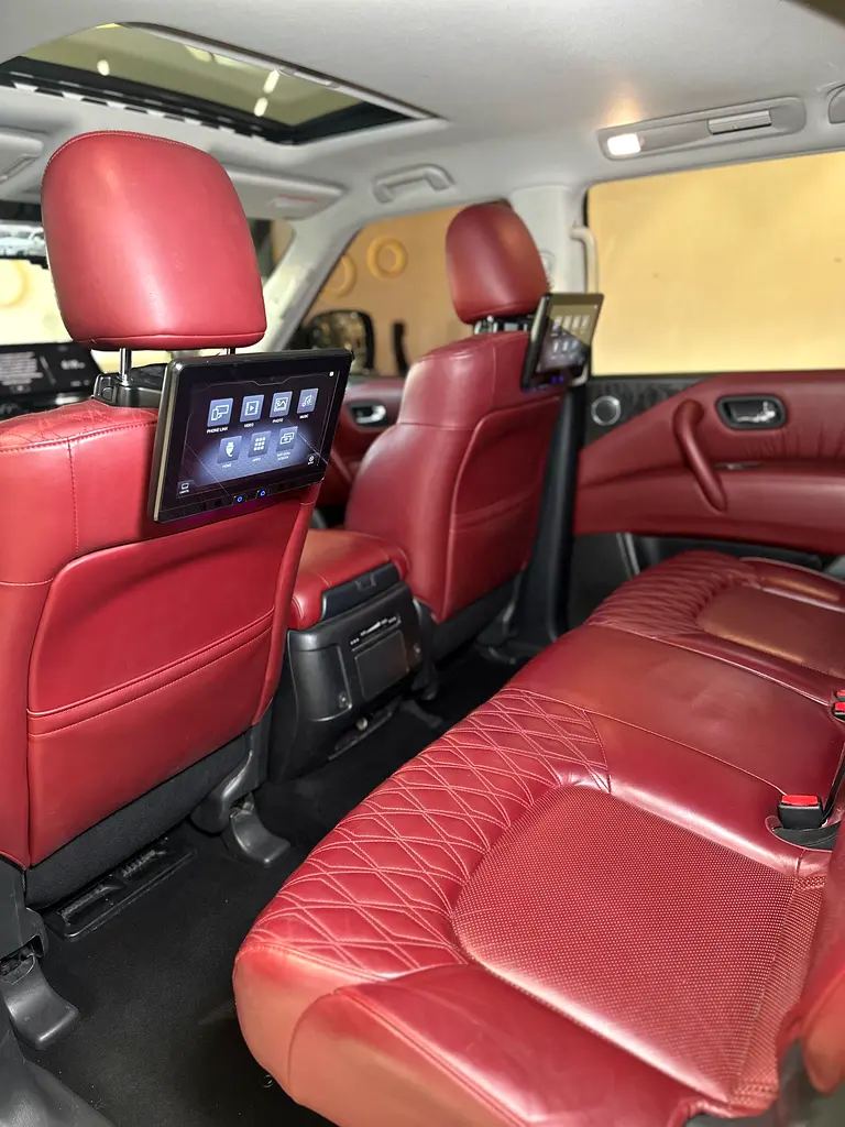 2023 Nissan Patrol SE Platinum - GCC Specs - Like New! - Image 17