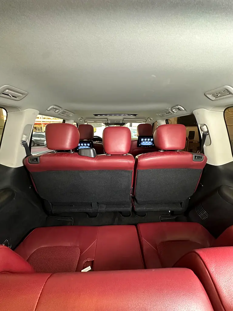 2023 Nissan Patrol SE Platinum - GCC Specs - Like New! - Image 19