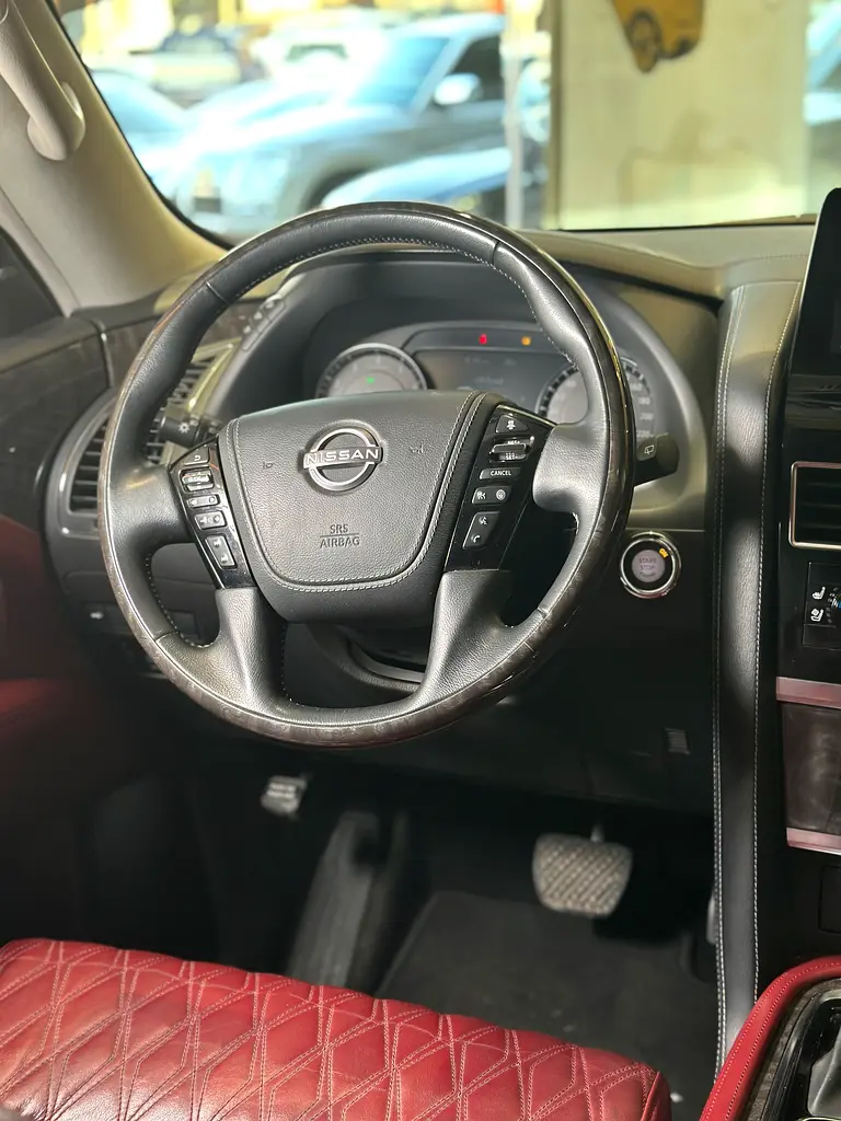 2023 Nissan Patrol SE Platinum - GCC Specs - Like New! - Image 9