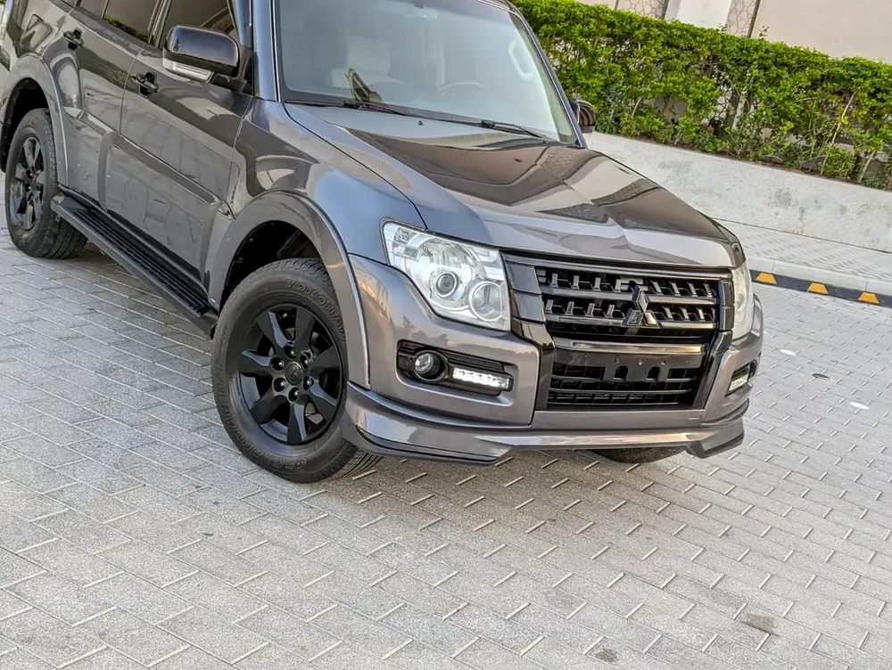 MITSUBISHI PAJERO 2017 GLS MID OPTION GCC IN EXCELLENT CONDITION - Image 12