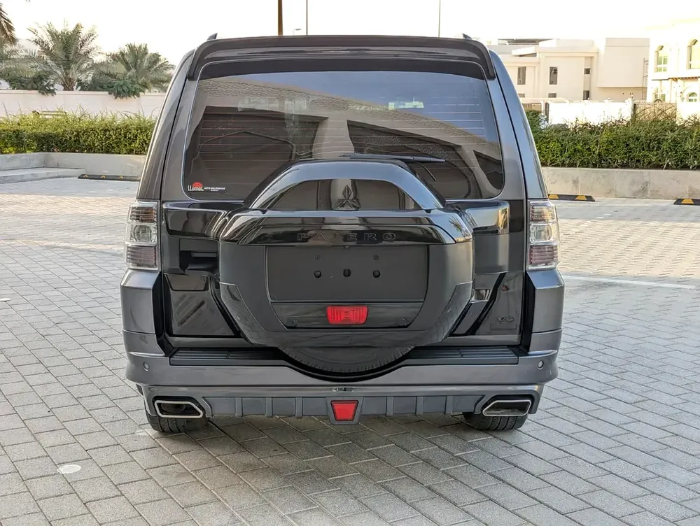 MITSUBISHI PAJERO 2017 GLS MID OPTION GCC IN EXCELLENT CONDITION - Image 17