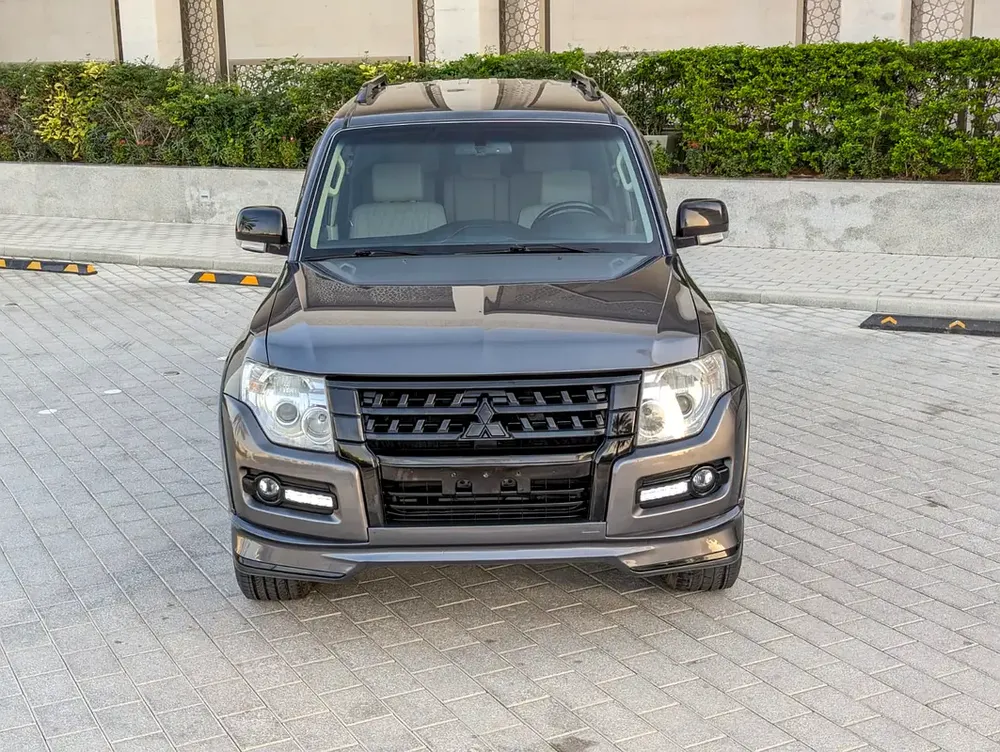 MITSUBISHI PAJERO 2017 GLS MID OPTION GCC IN EXCELLENT CONDITION - Image 18