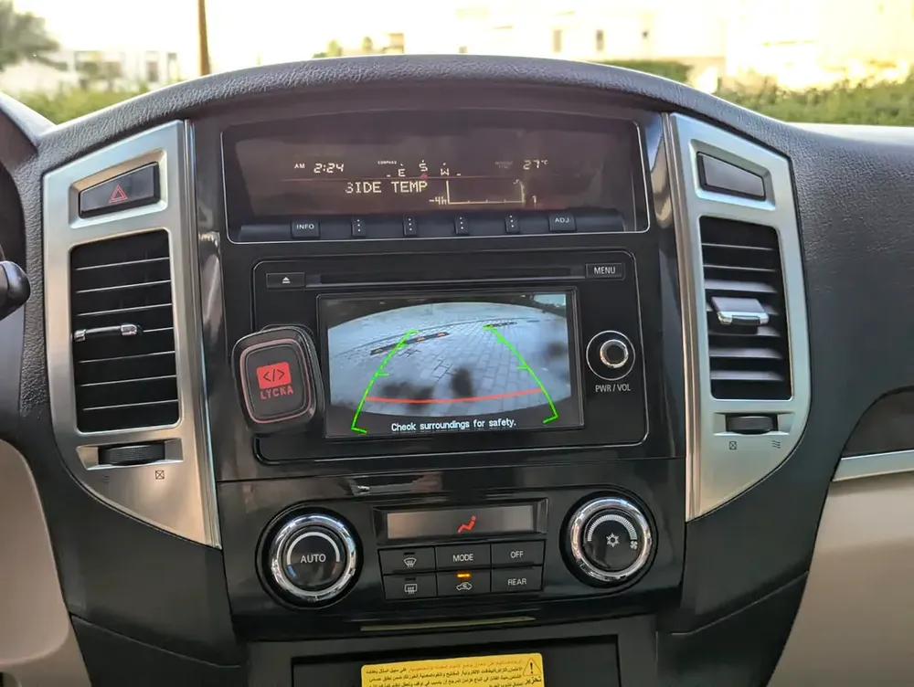 MITSUBISHI PAJERO 2017 GLS MID OPTION GCC IN EXCELLENT CONDITION - Image 7