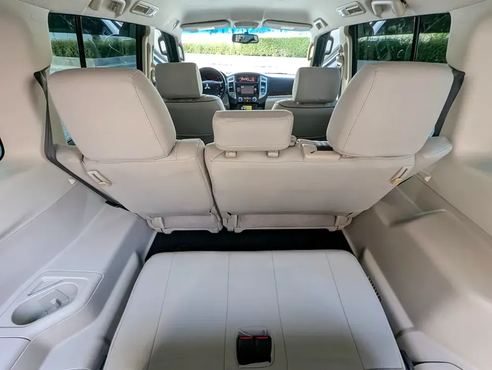 MITSUBISHI PAJERO 2017 GLS MID OPTION GCC IN EXCELLENT CONDITION - Image 9