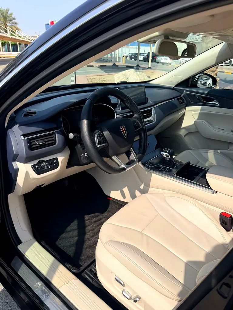 HONGQI H6 FULL OPTION GCC SPECS SINGLE OWNER ORIGINAL PAINT SERVICE HISTORY AVAILABLE - Image 14