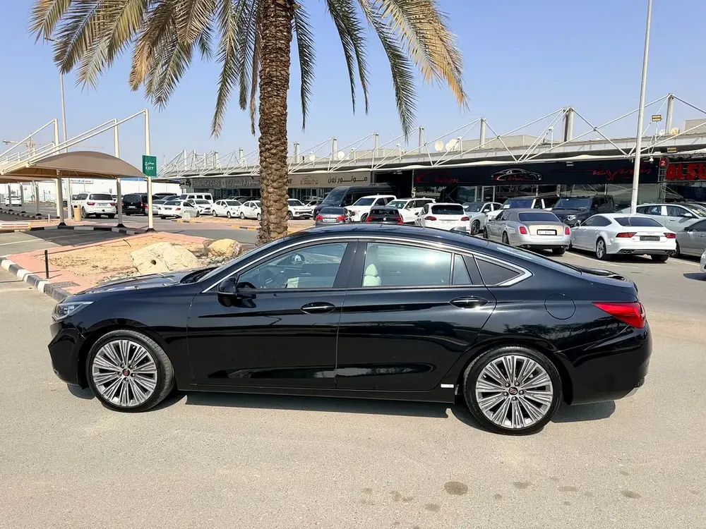 HONGQI H6 FULL OPTION GCC SPECS SINGLE OWNER ORIGINAL PAINT SERVICE HISTORY AVAILABLE - Image 4