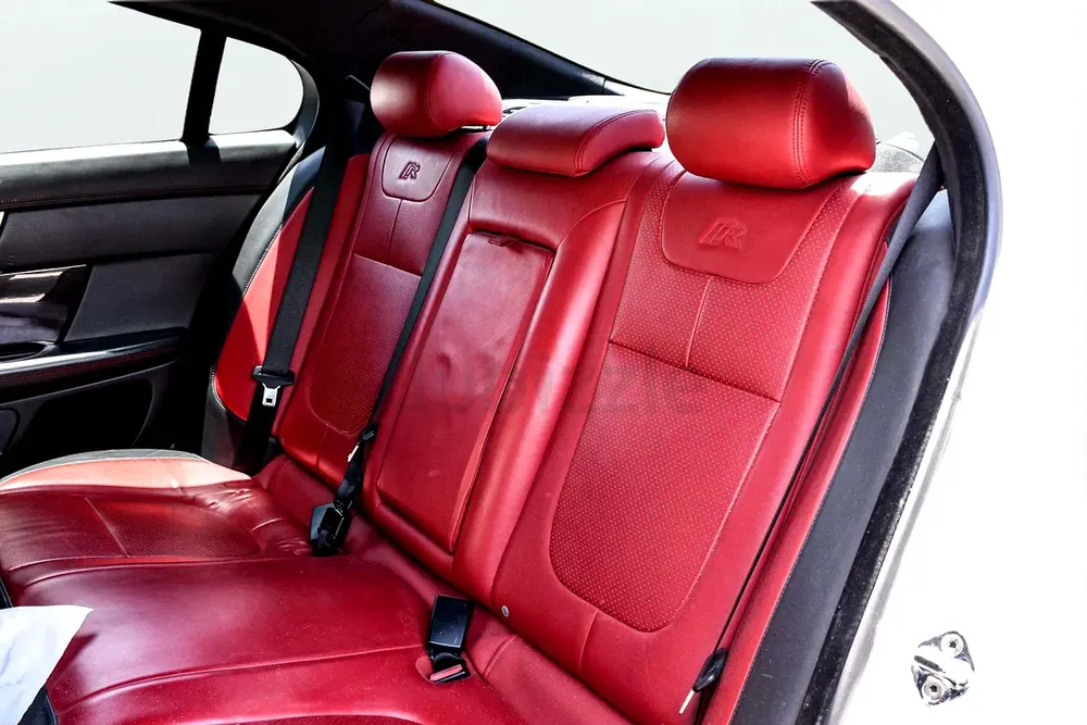 2011 Jaguar XF R 5.0L | GCC Specifications - Image 12