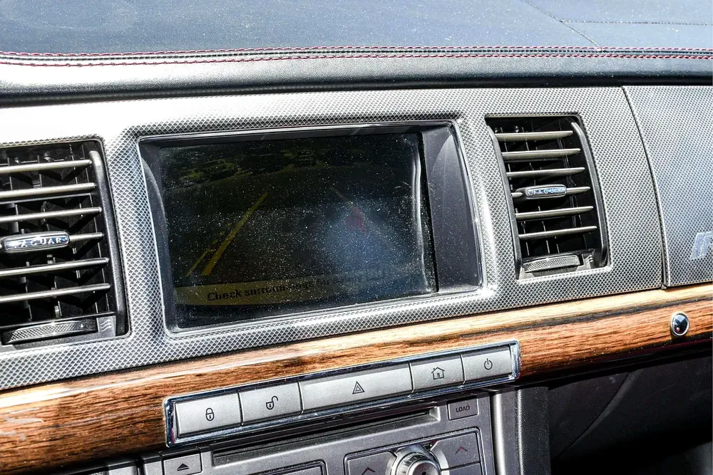 2011 Jaguar XF R 5.0L | GCC Specifications - Image 16