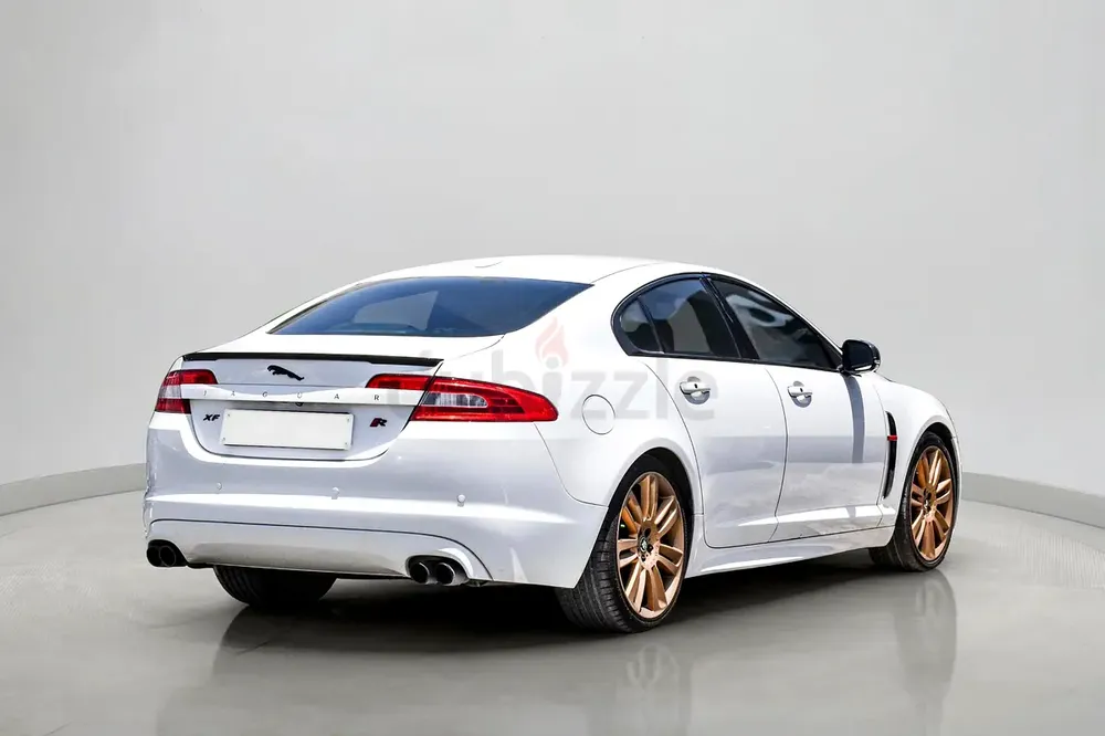 2011 Jaguar XF R 5.0L | GCC Specifications - Image 5