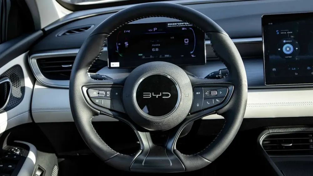 BYD Seal 05 DM-i 55KM Luxury Edition | 2025 - Image 13